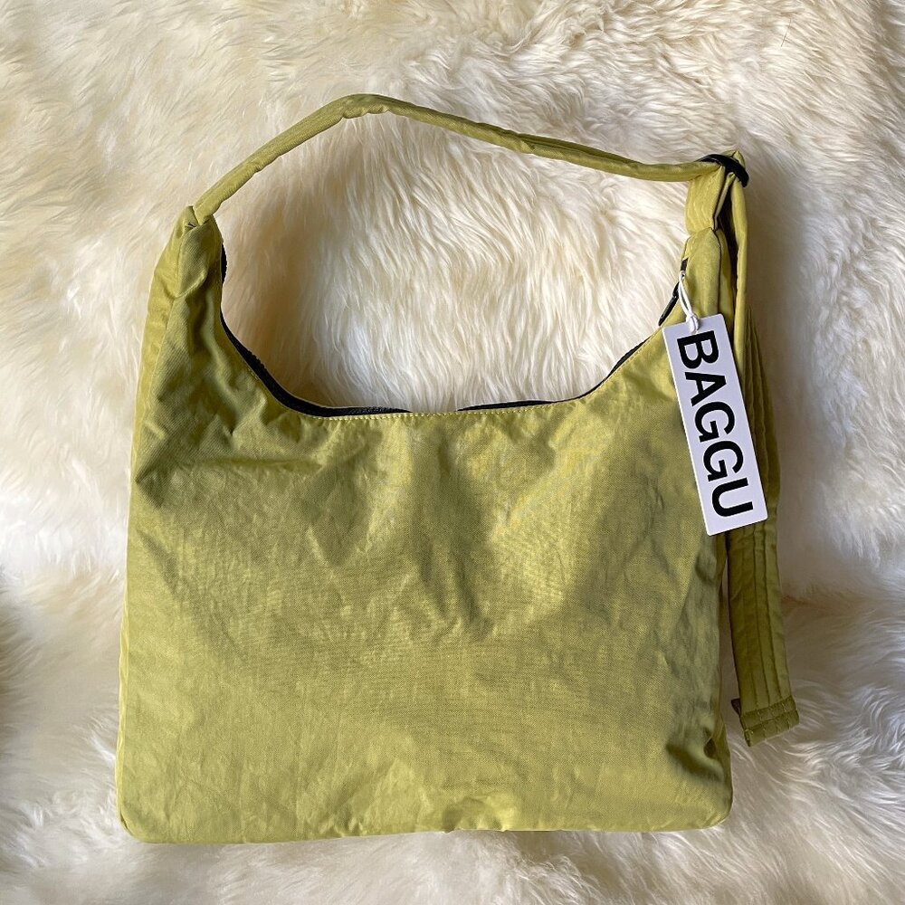 NWT Baggu Nylon Shoulder Bag - Lemongrass - Picture 2 of 6